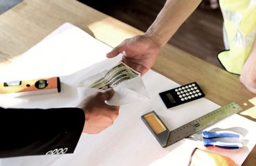 İŞÇİNİN ÜCRETİNİN DÜZENSİZ ve ZAMANINDA ÖDENMEMESİ